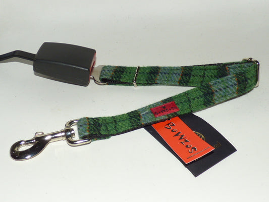 Harris Tweed Dog Seat Belt - Grass Green - BOWZOS