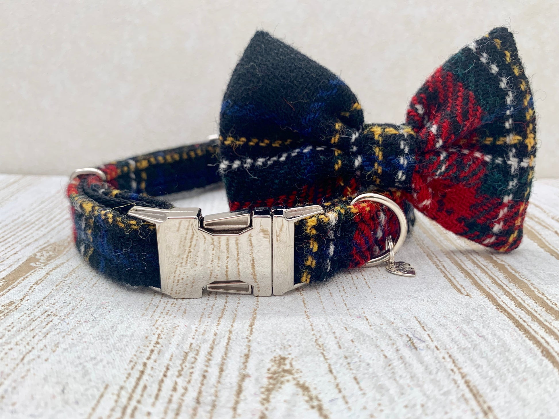 Harris Tweed Bow Tie Dog Collar - Black Stewart Tartan - BOWZOS