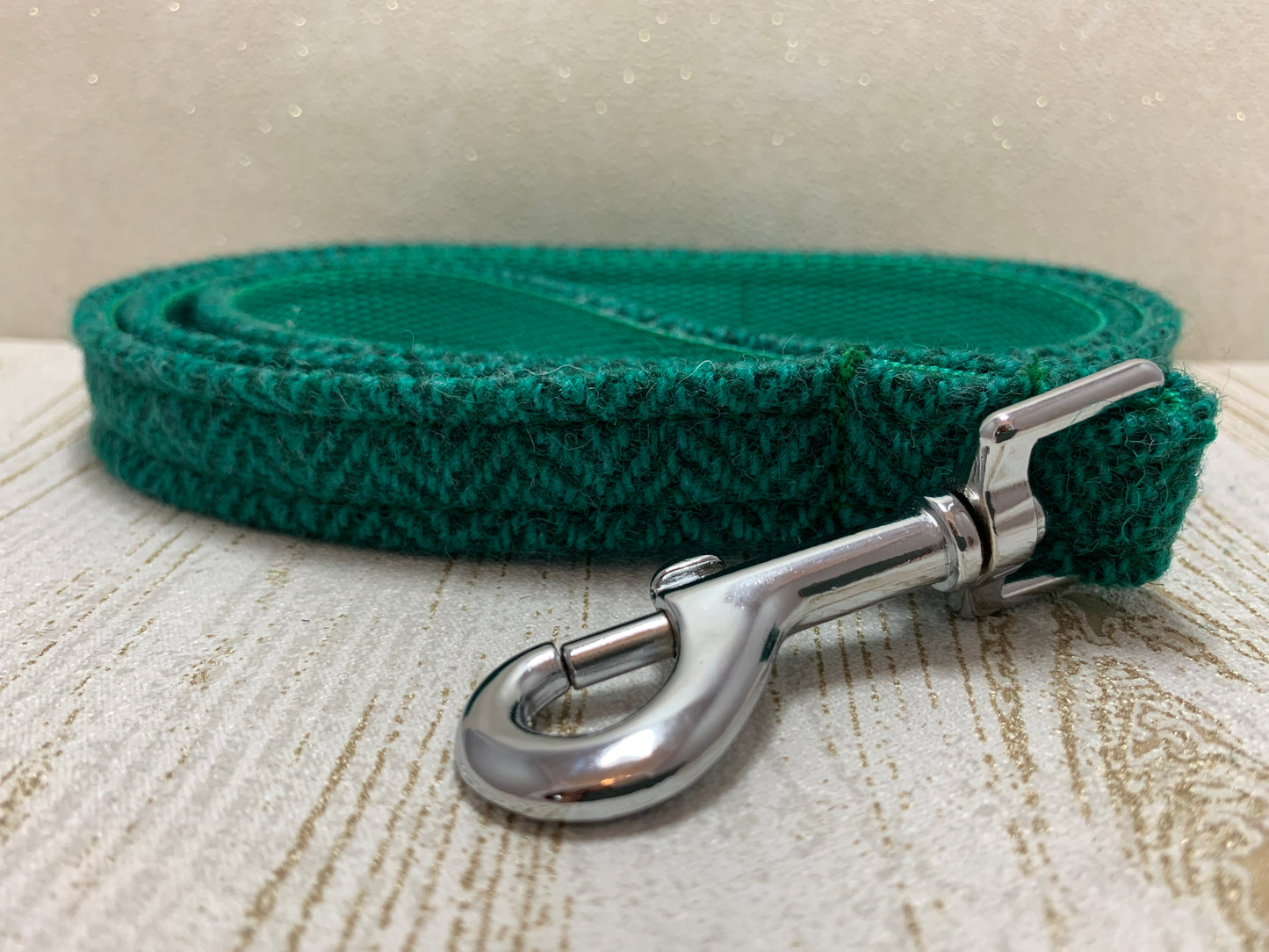 (Horgabost) Harris Tweed Dog Lead - Green Herringbone - BOWZOS