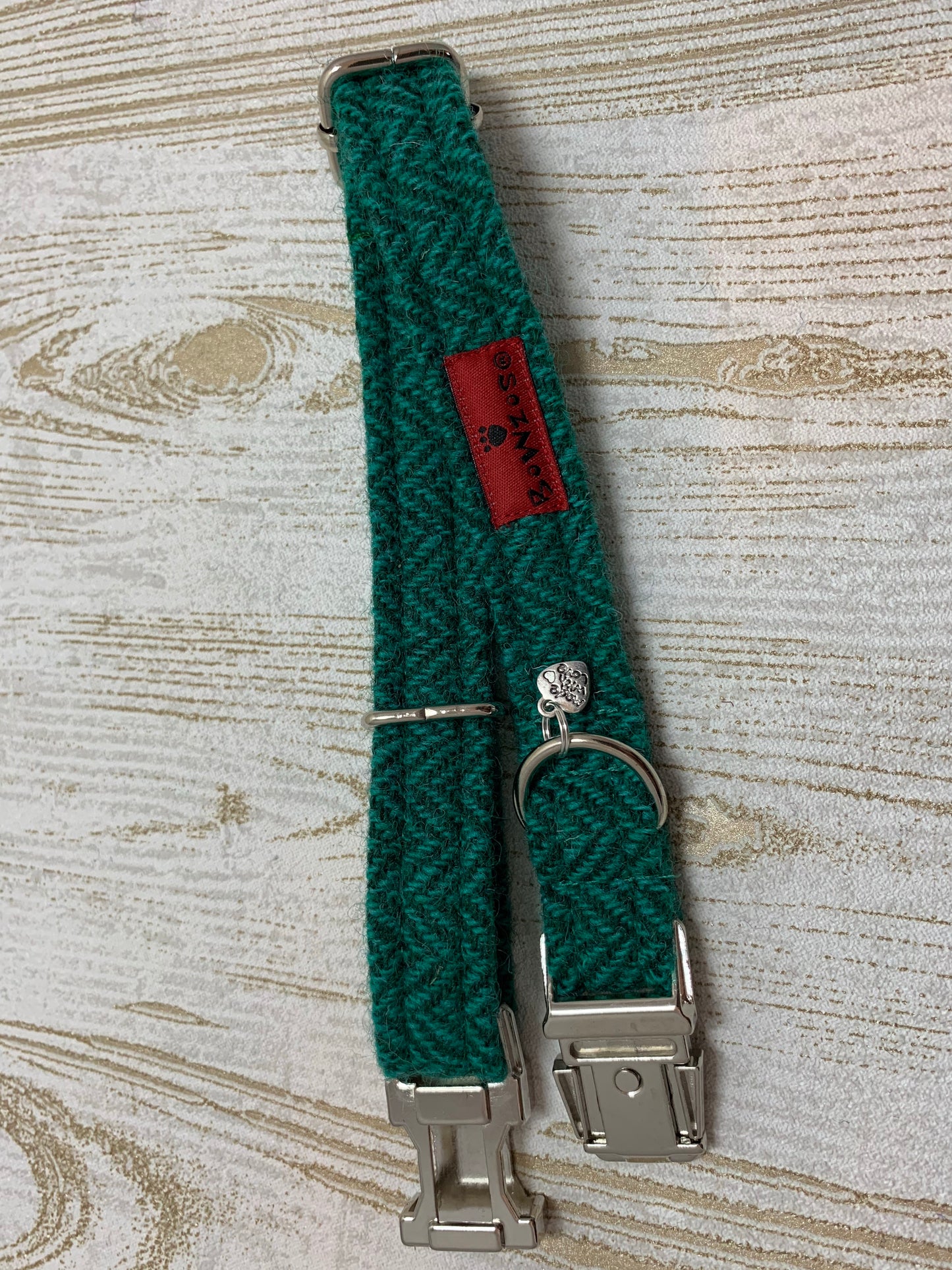 (Horgabost) Harris Tweed Dog Collar - Green Herringbone - BOWZOS