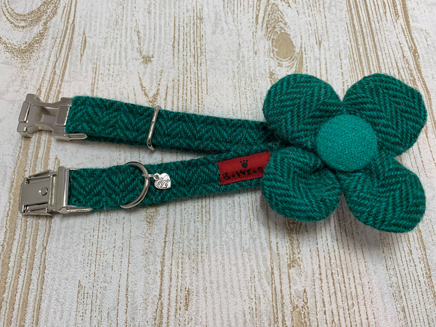 (Horgabost) Harris Tweed Flower Dog Collar - Green Herringbone - BOWZOS