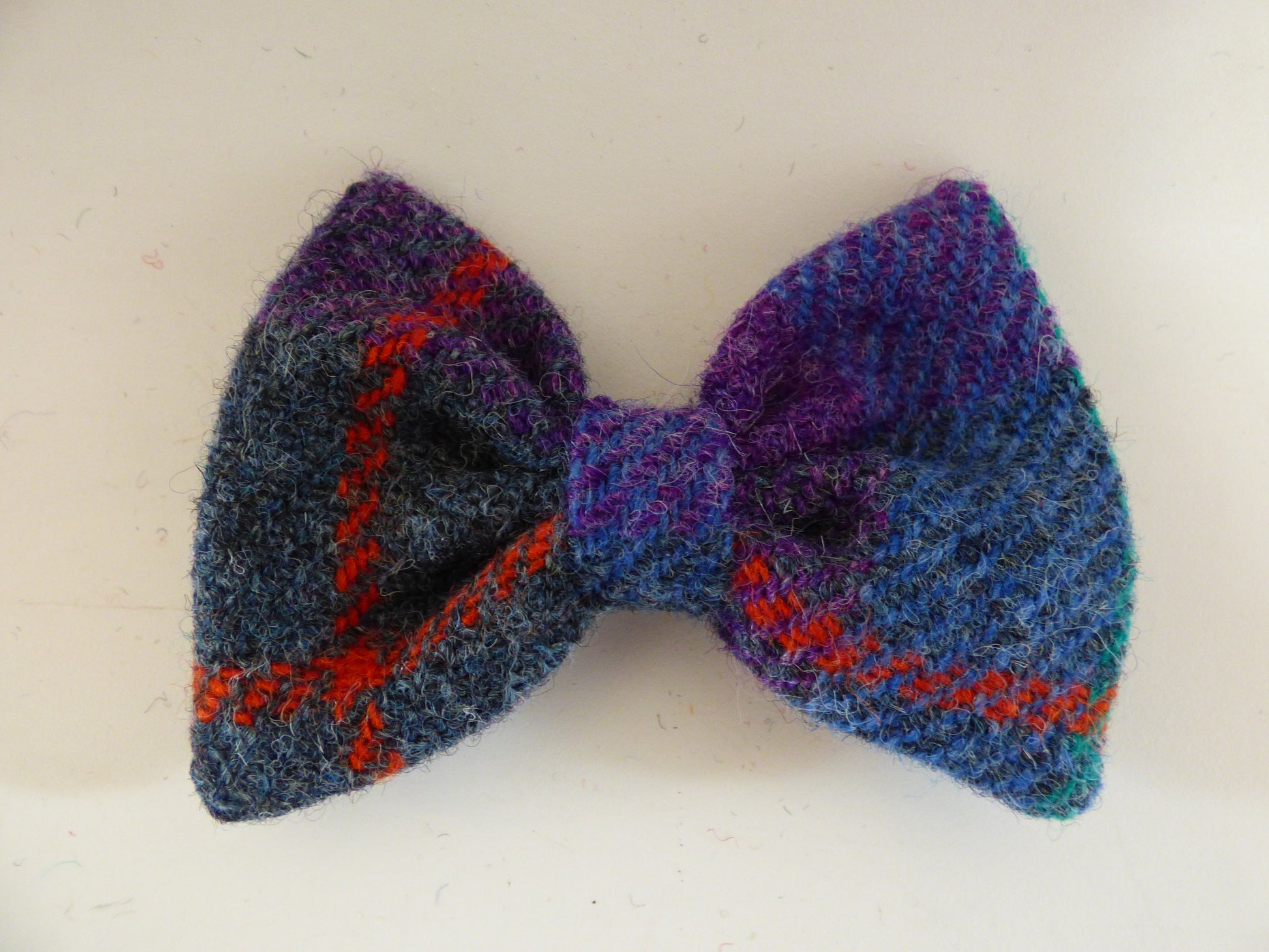 (Barra) Bowzos Bow - Harris Tweed Berry Blue Check - BOWZOS