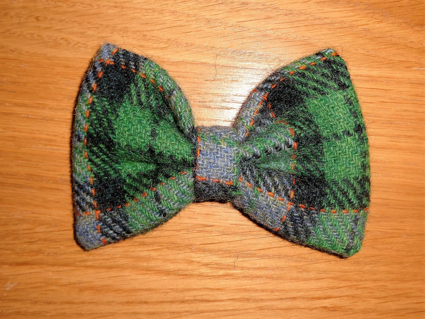 Bowzos Bow - Harris Tweed Grass Green  Check - BOWZOS