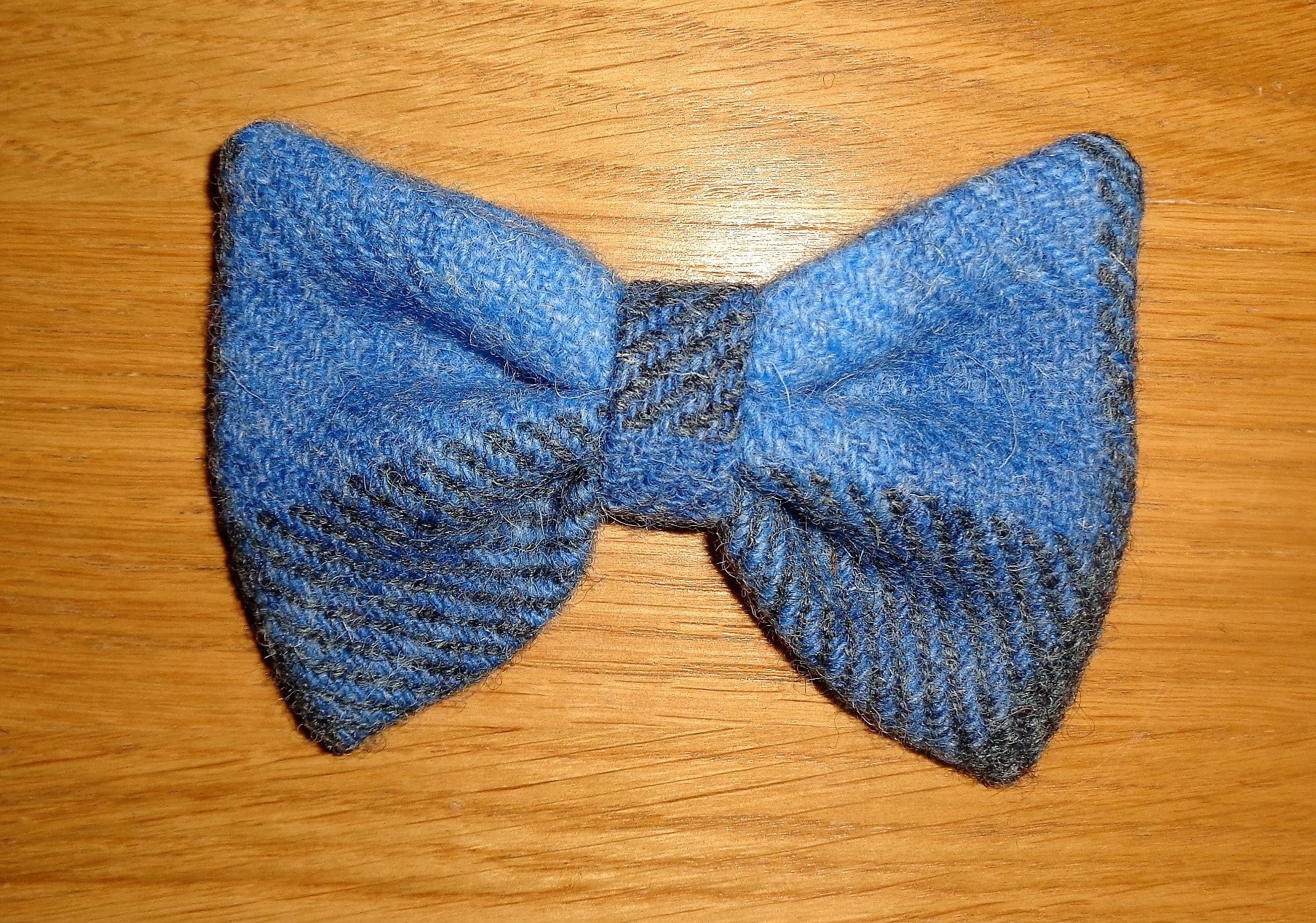 (Skye) Bowzos Bow - Harris Tweed Blue/Grey Check - BOWZOS
