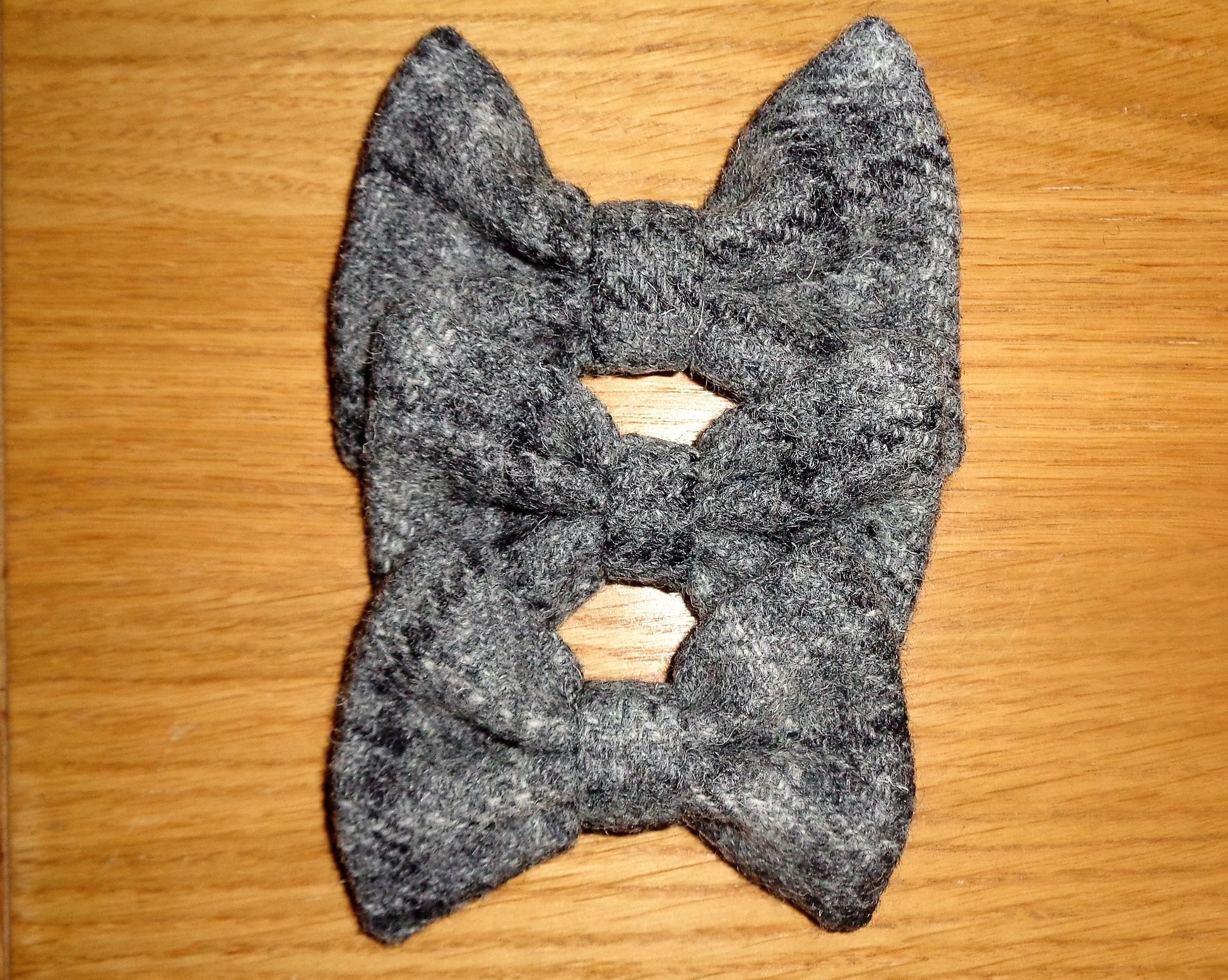 (Greyfriars) Bowzos Bow - Harris Tweed Grey Check - BOWZOS