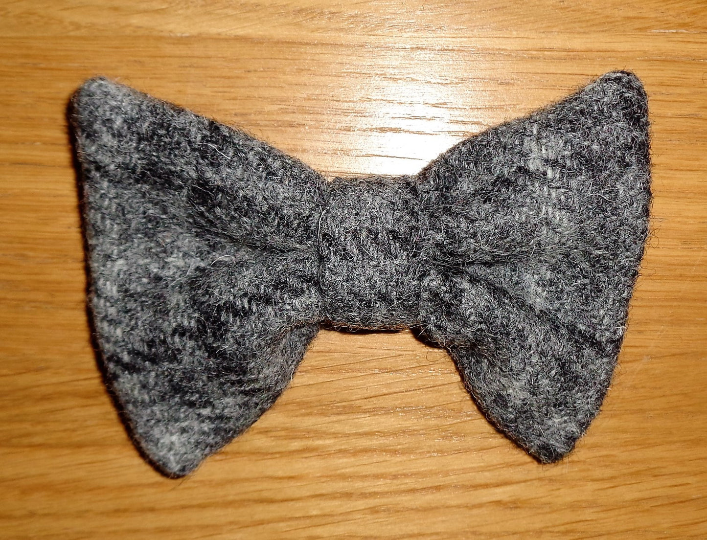 (Greyfriars) Bowzos Bow - Harris Tweed Grey Check - BOWZOS