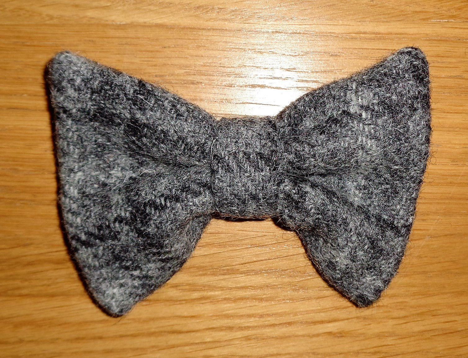 (Greyfriars) Bowzos Bow - Harris Tweed Grey Check - BOWZOS