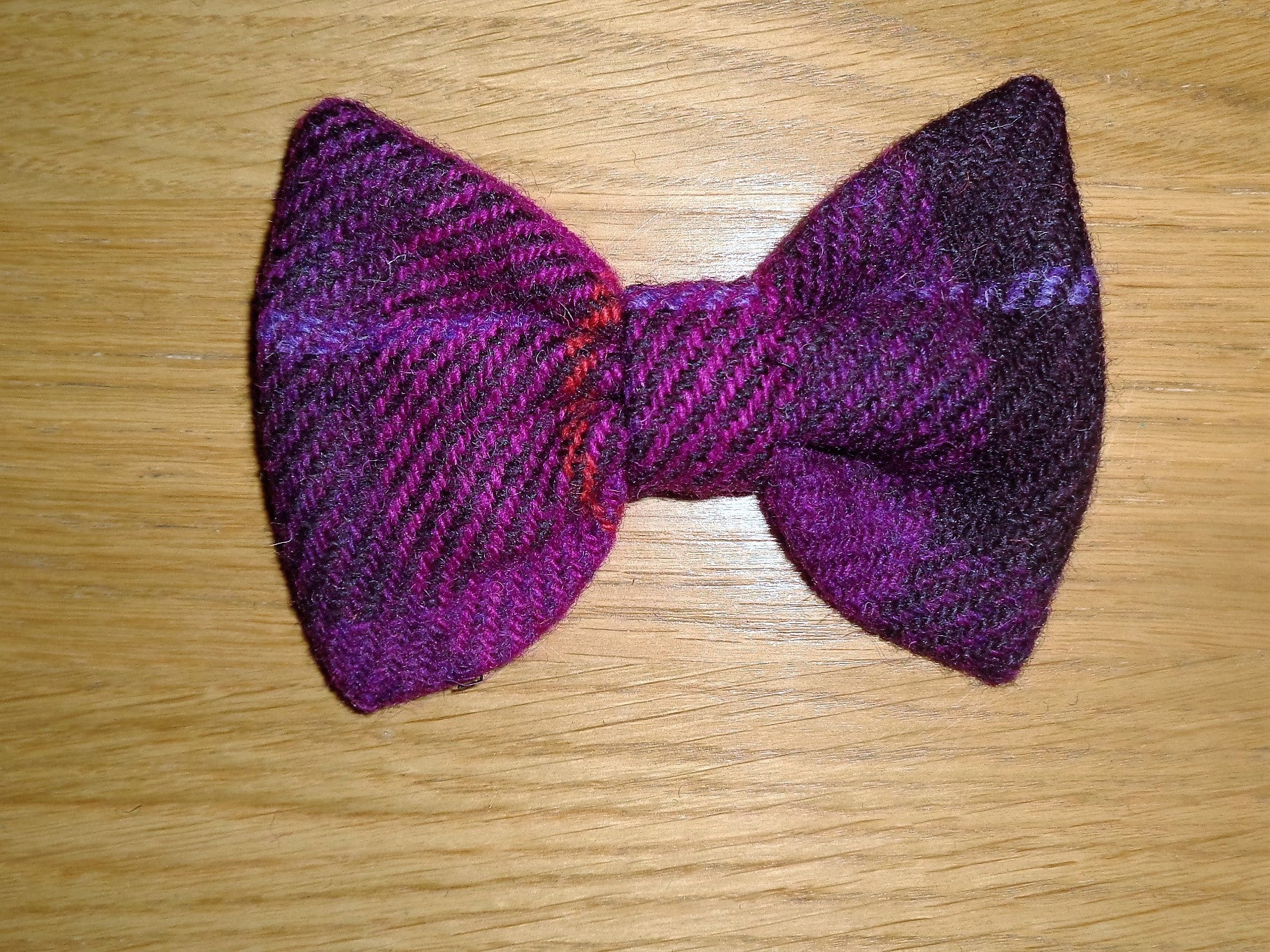 (Mull) Bowzos Bow - Harris Tweed Fuschia Check - BOWZOS