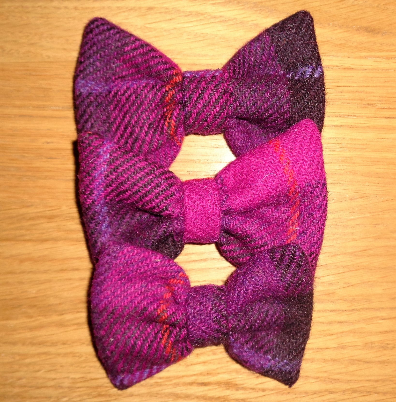 (Mull) Bowzos Bow - Harris Tweed Fuschia Check - BOWZOS