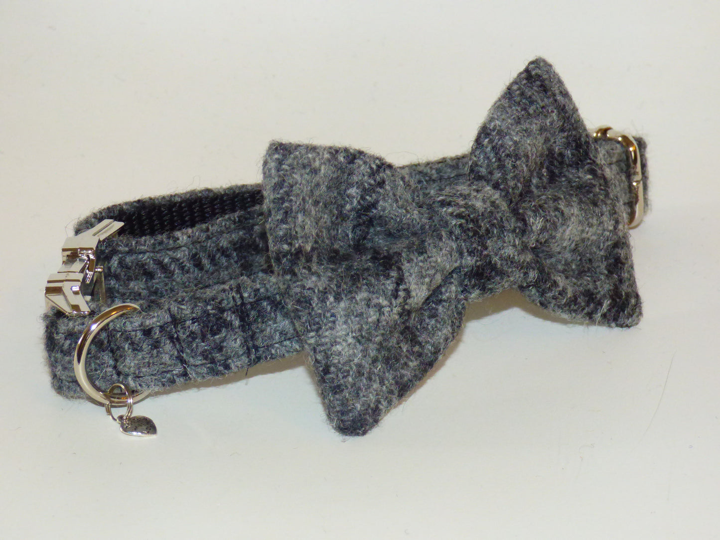(Greyfriars) Harris Tweed Bow Tie Dog Collar & Lead Set - Grey Check - BOWZOS