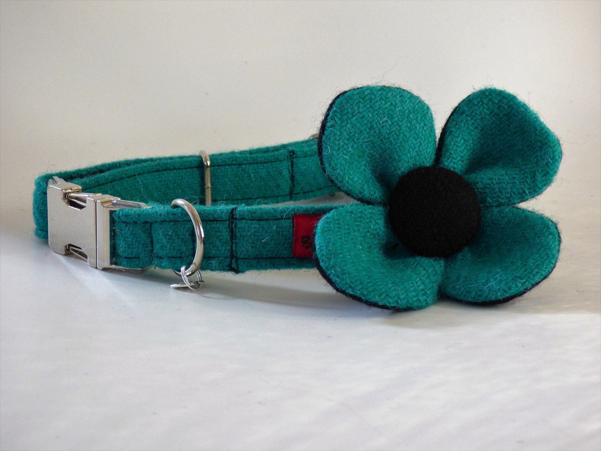 (Dalmahoy) Harris Tweed Flower Dog Collar - Jade - BOWZOS