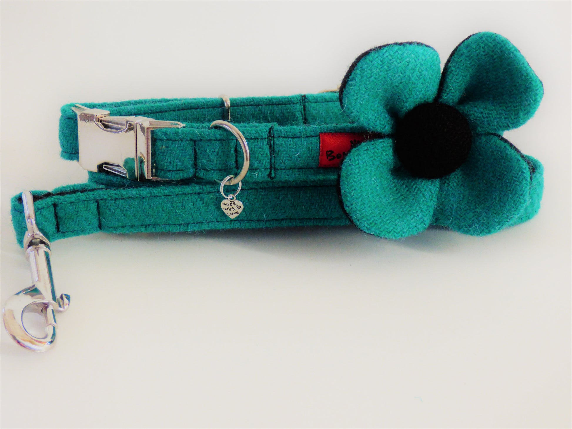 (Dalmahoy) Harris Tweed Flower Dog Collar & Lead Set - Jade - BOWZOS