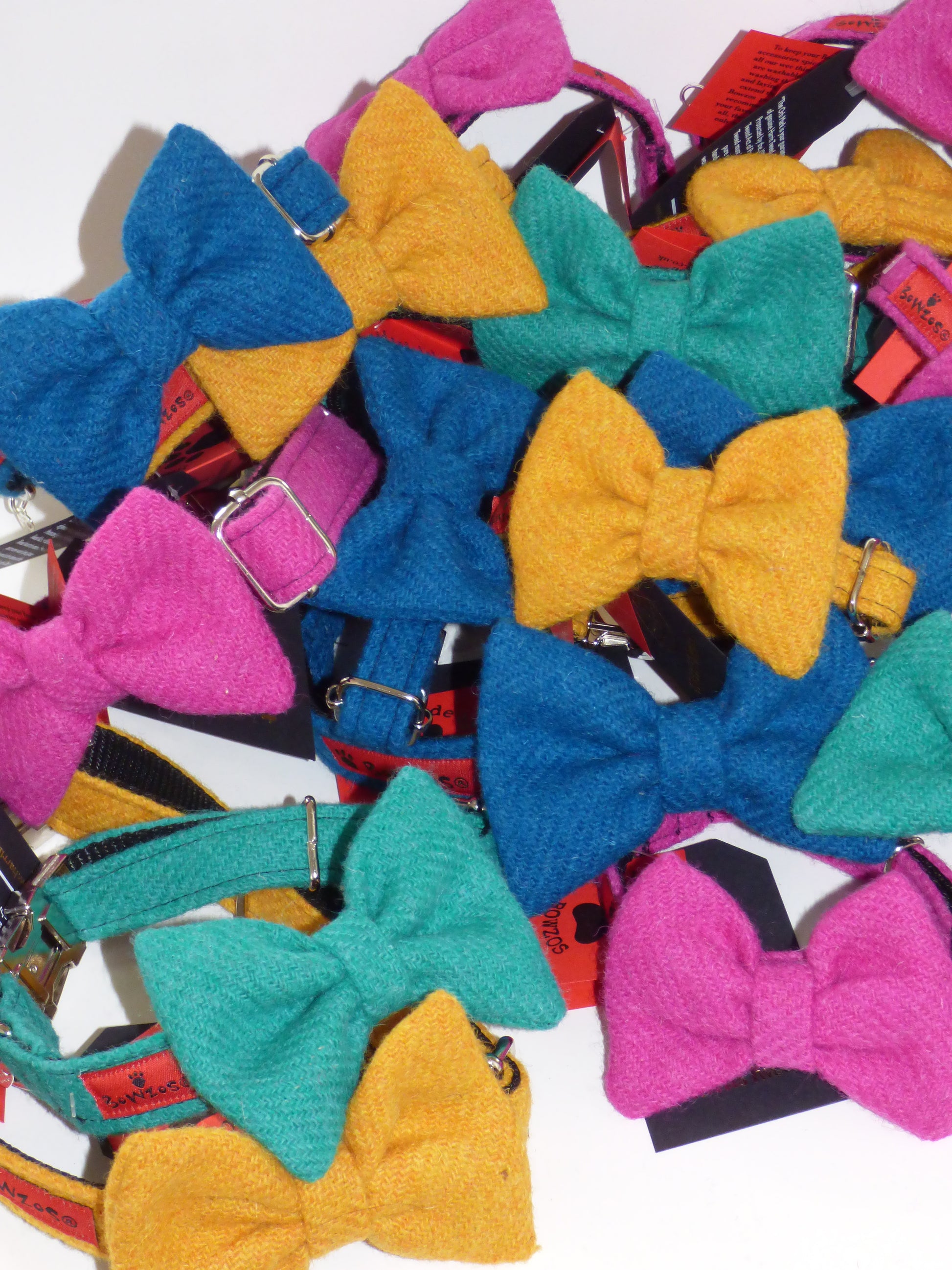 (Roxburghe) Bowzos Bow - Harris Tweed Bubblegum Pink - BOWZOS