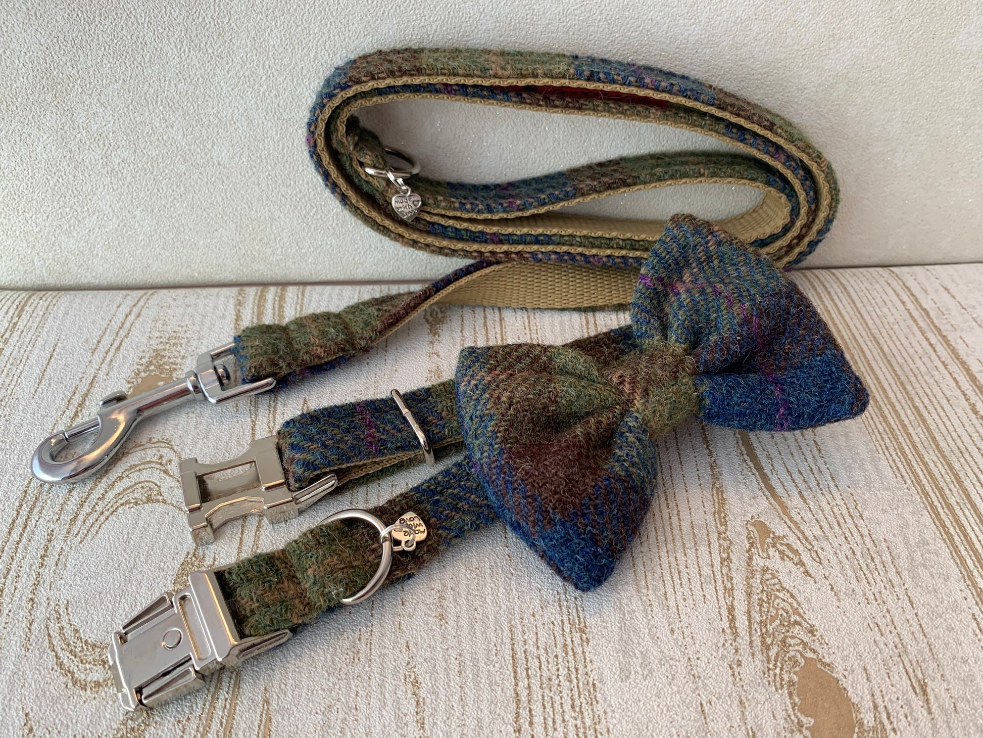 (Inverary) Harris Tweed Bow Tie Dog Collar & Lead Set - Khaki & Blue Check - BOWZOS