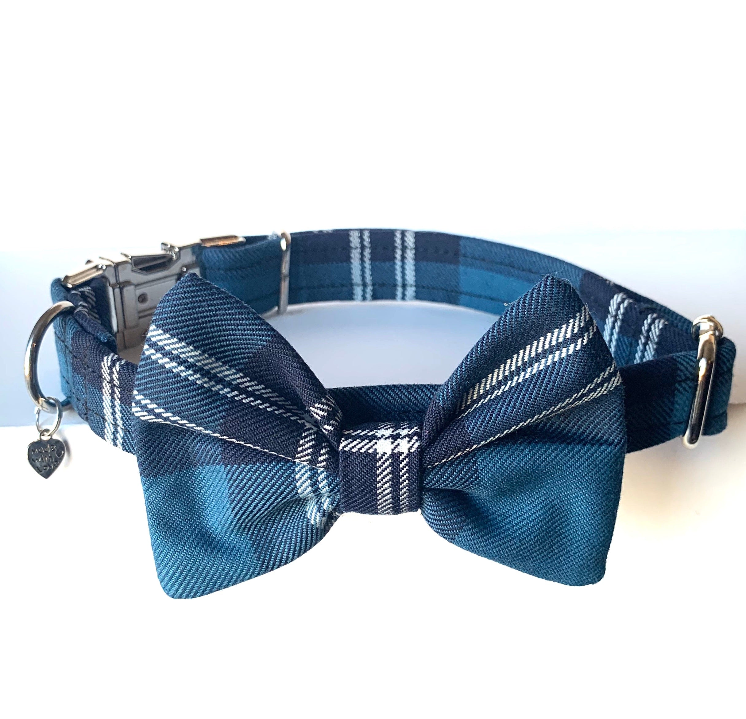 Bow tie dog shop collar